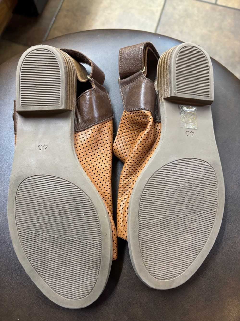 Spring Step Perforated Tan Leather Slingback Clogs - Picture 3 of 4